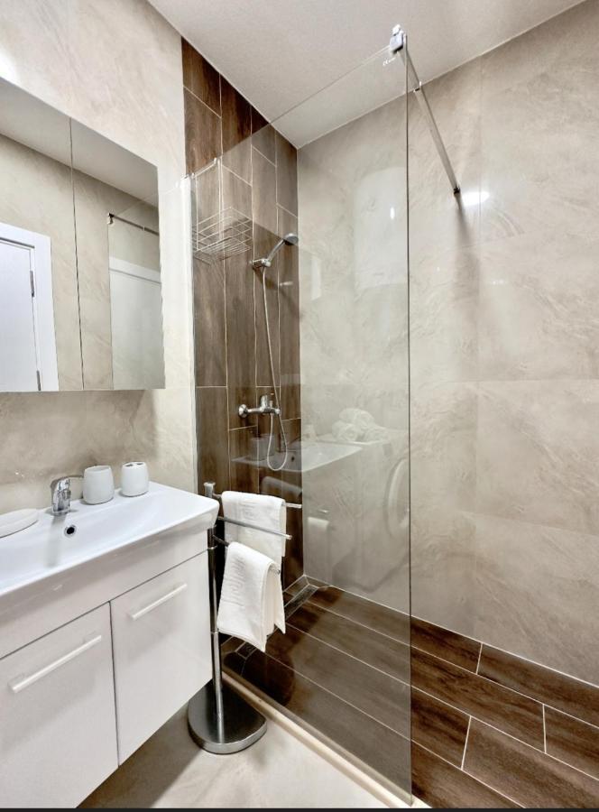 Studio Apartment, 5 Minutes To The Beach Bar Extérieur photo